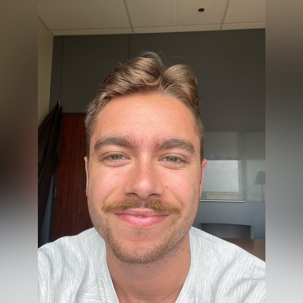 Meet your Posher, Kade